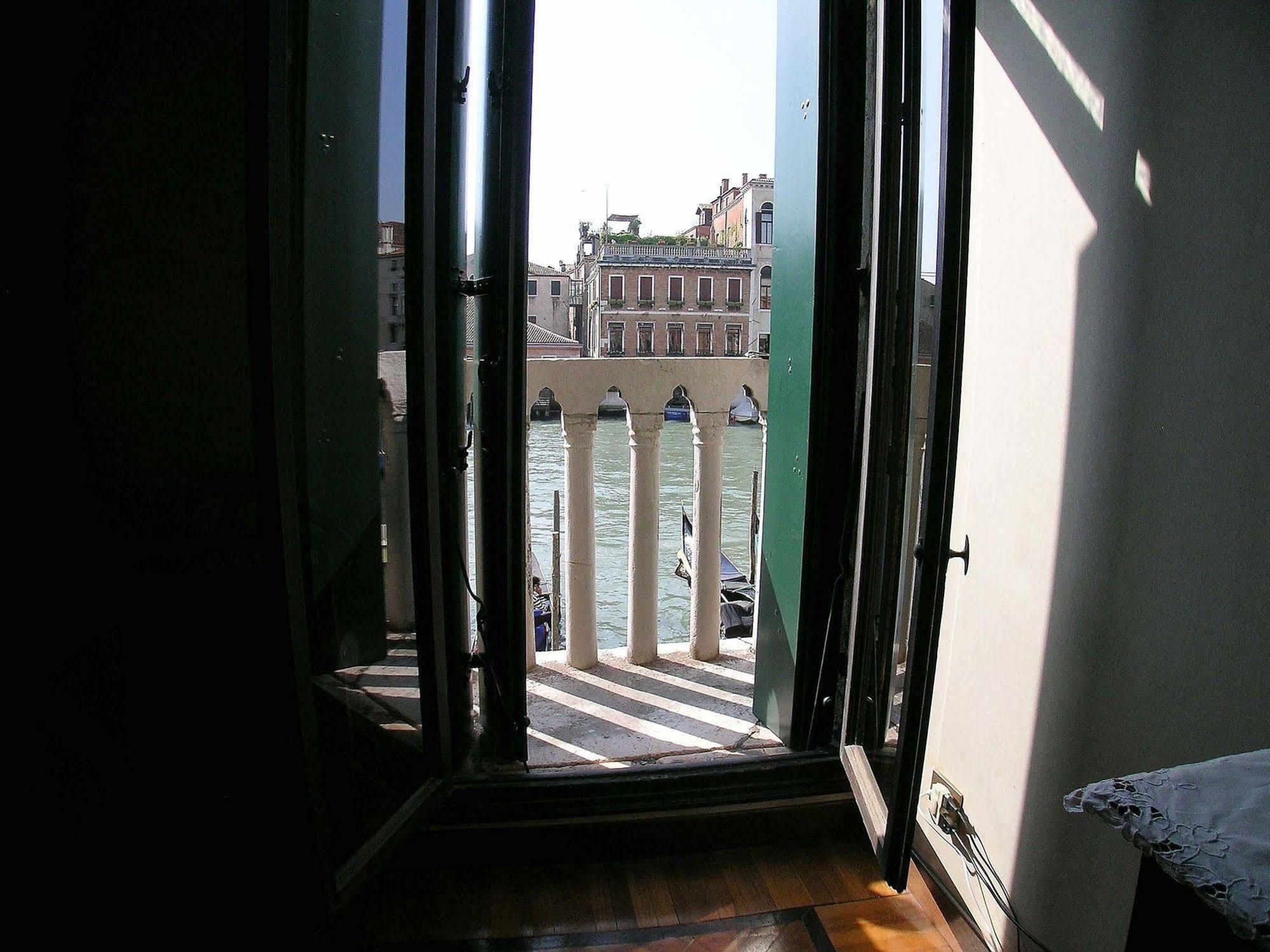 Raboso Grand 9-windows * Venetië